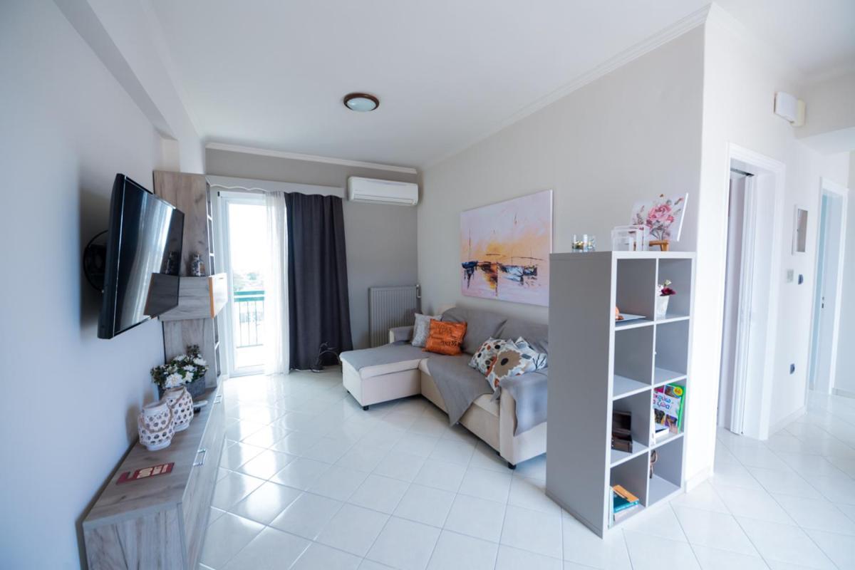 A & V Luxury Apartment - Kalamata Esterno foto